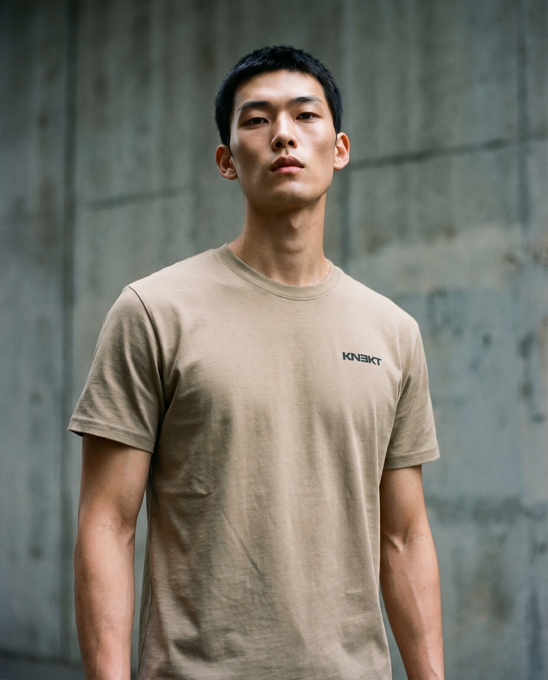 KN3KT Minimal Color Logo Tee Prairie Dust
